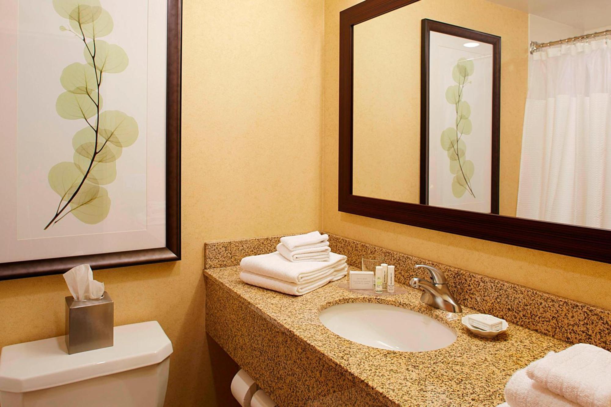 Courtyard By Marriott Ithaca Airport/University Exteriér fotografie