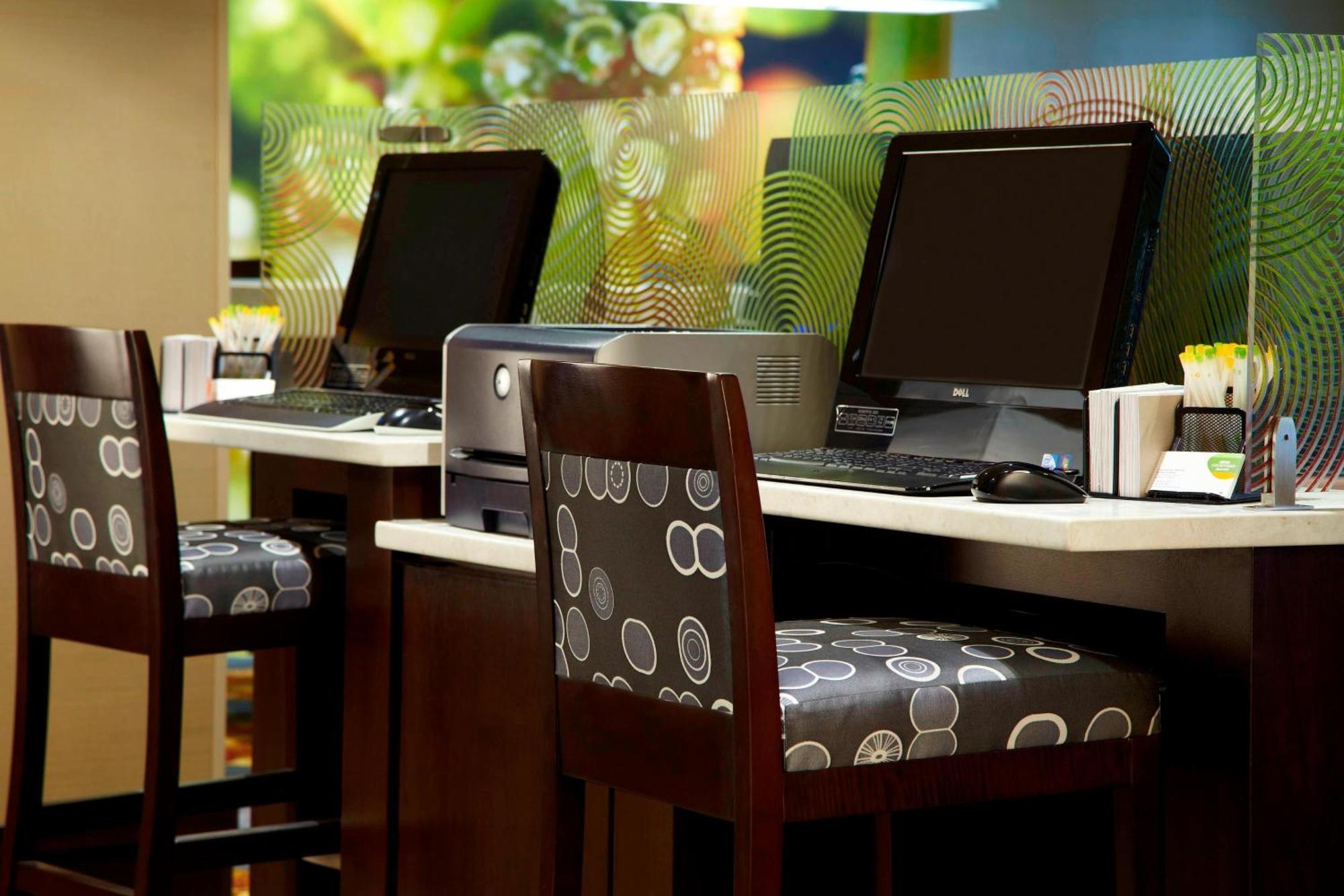 Courtyard By Marriott Ithaca Airport/University Exteriér fotografie